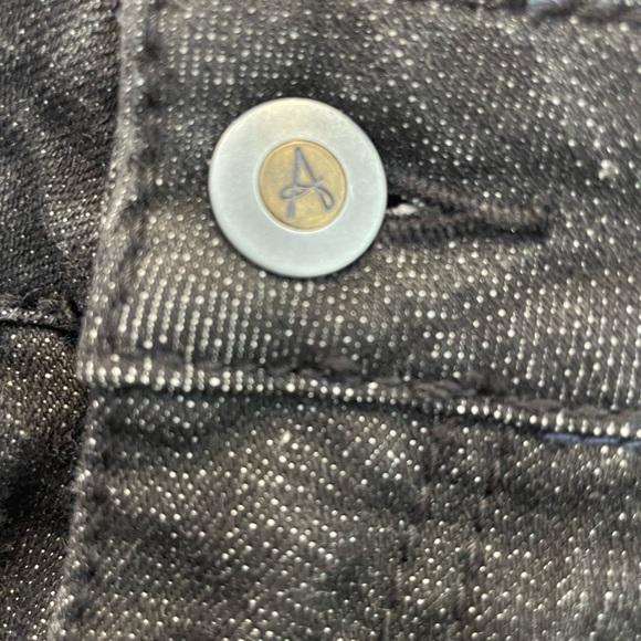 Aura by Wrangler women’s short rise jeans - Picture 5 of 7